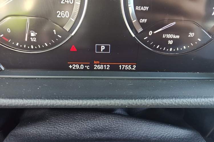 Used BMW 1 Series 2018 118i Sport Edition Odometer Close Up