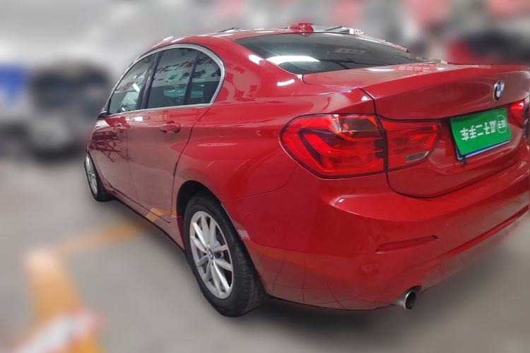 Used BMW 1 Series 2018 118i Fashion Model Rear Left 45 Deg