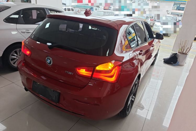 Used BMW 1 Series 2018 118i Sport Design Package Rear Right 45 Deg