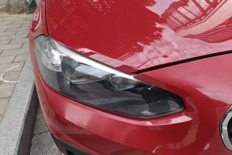 Used BMW 1 Series 2018 Revised 118i Fashion Edition Right Front Headlight
