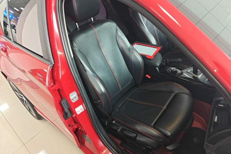 Used BMW 1 Series 2018 118i Sport Design Package Right Front Seat