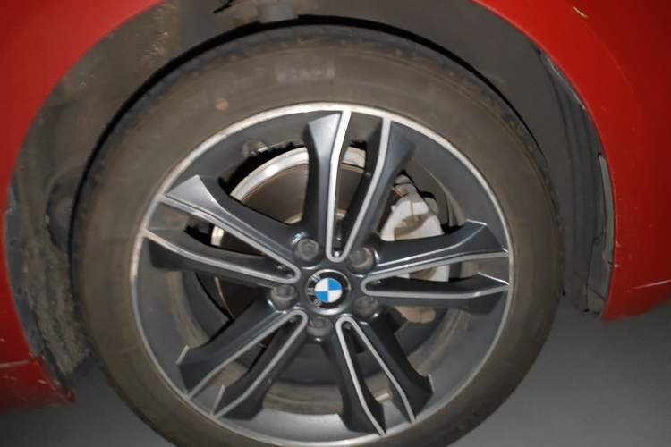 Used BMW 1 Series 2018 Facelifted 118i Sport Edition Right Front Wheel Hub