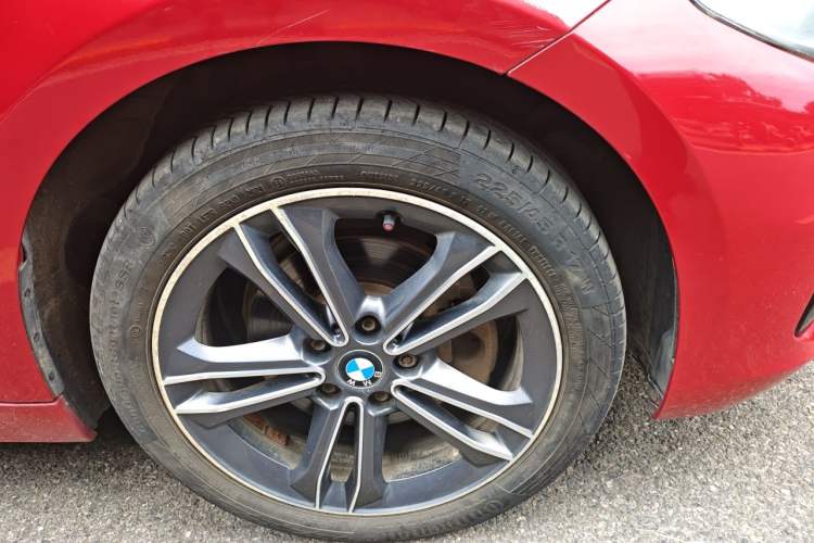 Used BMW 1 Series 2018 118i Sport Edition Right Front Wheel Hub