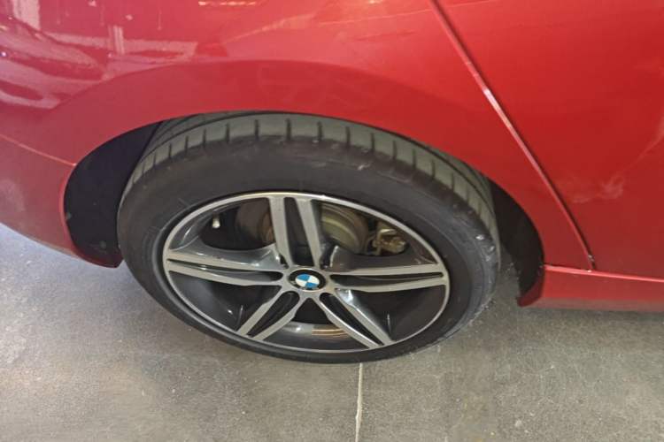 Used BMW 1 Series 2018 118i Sport Design Package Right Rear Wheel Hub