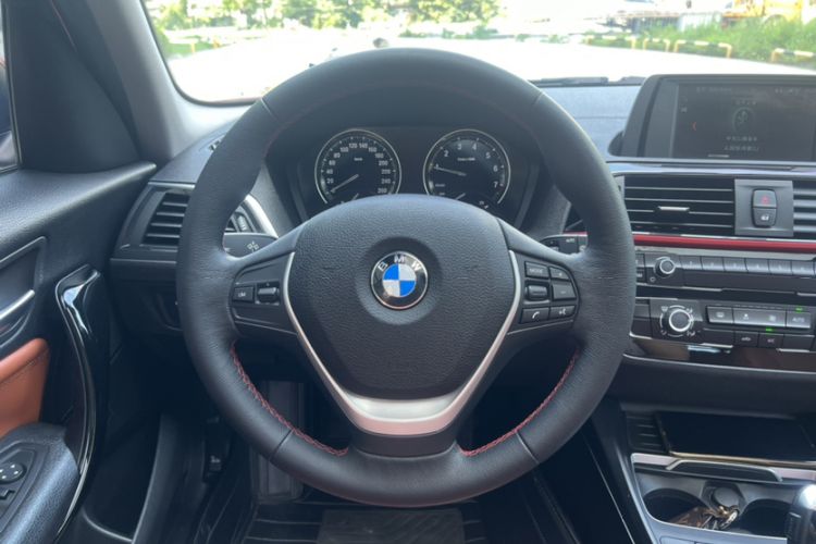 Used BMW 1 Series 2018 118i Sport Design Package Steering Wheel
