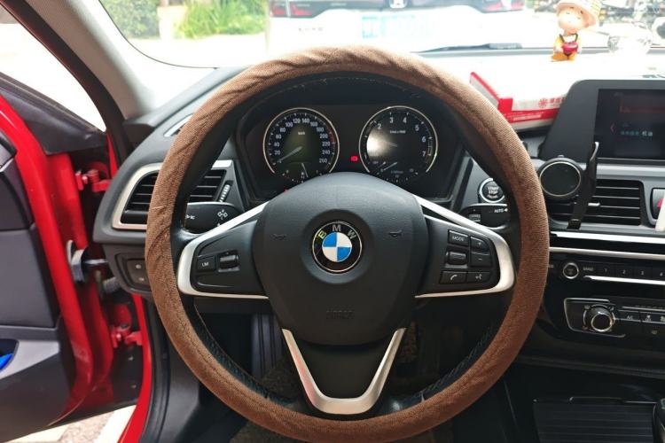 Used BMW 1 Series 2018 118i Sport Edition Steering Wheel
