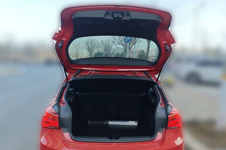 Used BMW 1 Series 2018 118i Leading Model Trunk