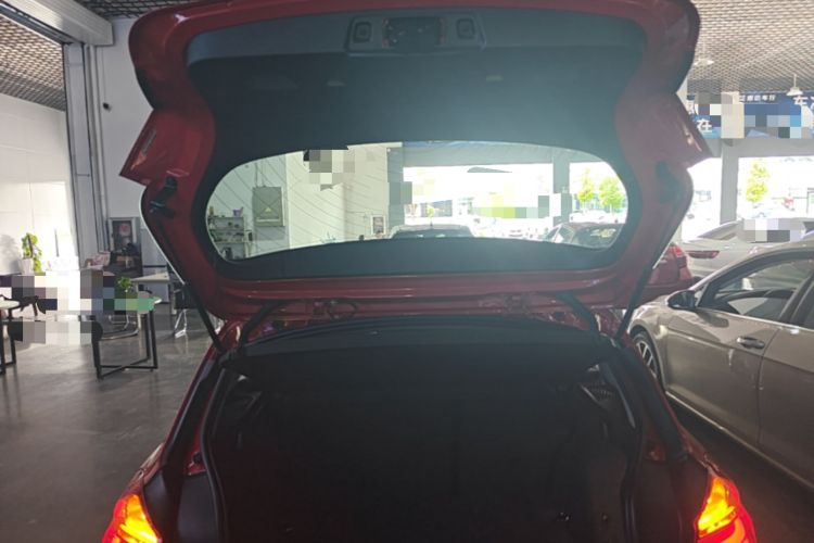 Used BMW 1 Series 2018 118i Sport Design Package Trunk