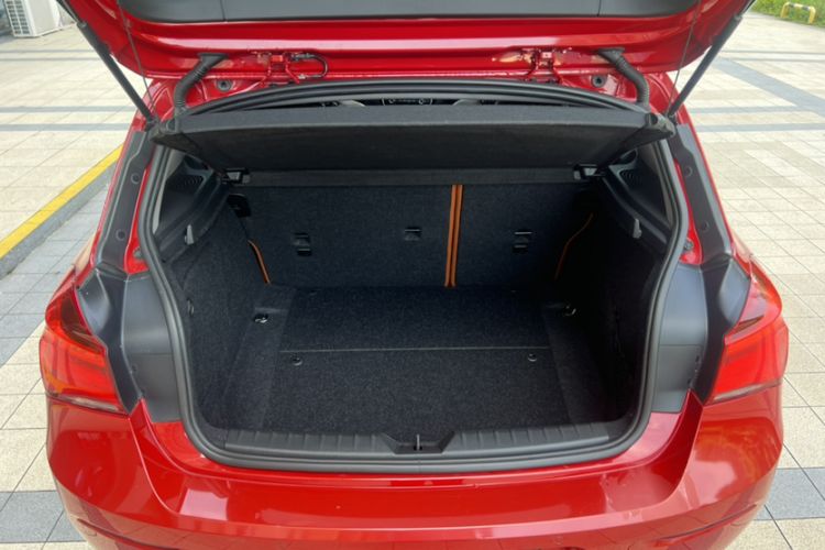 Used BMW 1 Series 2018 118i Sport Design Package Trunk