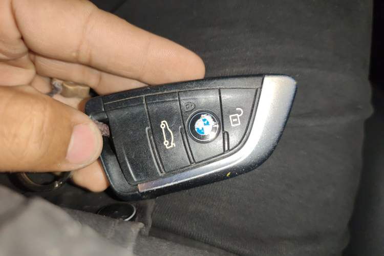 Used BMW 1 Series 2018 118i Sport Edition Vehicle Key