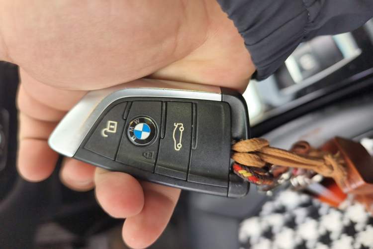 Used BMW 1 Series 2018 118i Sport Edition Vehicle Key