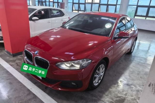 BMW 1 Series 2018 118i Fashion Model مستعملة