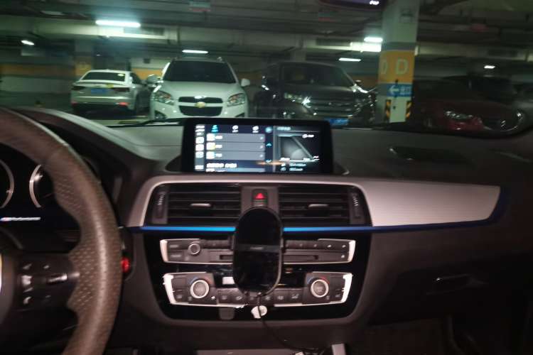 Used BMW 1 Series 2018 120i M Sport Package Audio And AC Panel