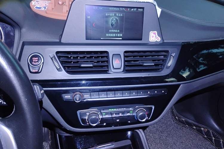 Used BMW 1 Series 2018 118i Sport Edition Audio And AC Panel