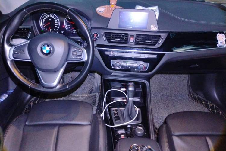 Used BMW 1 Series 2018 118i Sport Edition Center Console