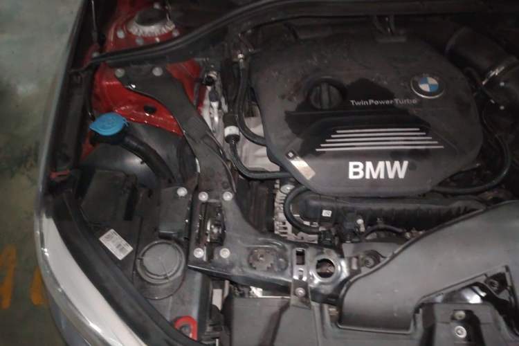 Used BMW 1 Series 2018 118i Fashion Model Engine Bay Right