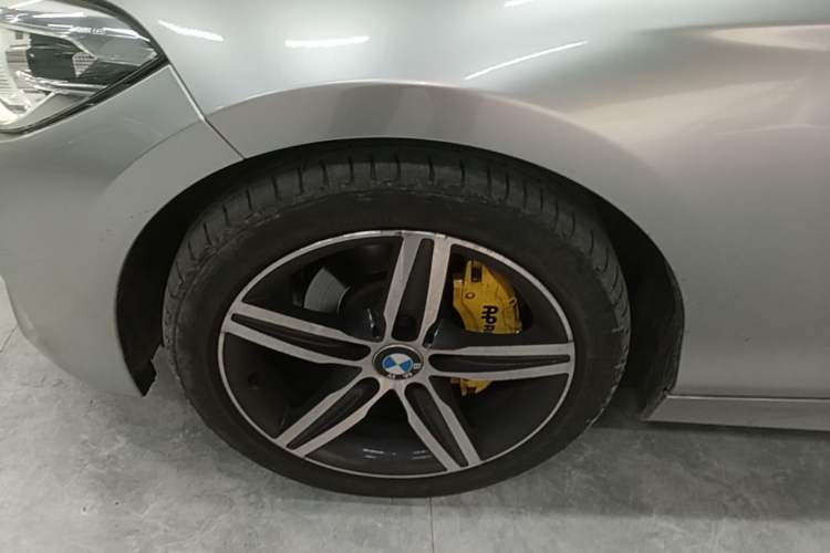 Used BMW 1 Series 2018 118i Sport Design Package Exterior 4