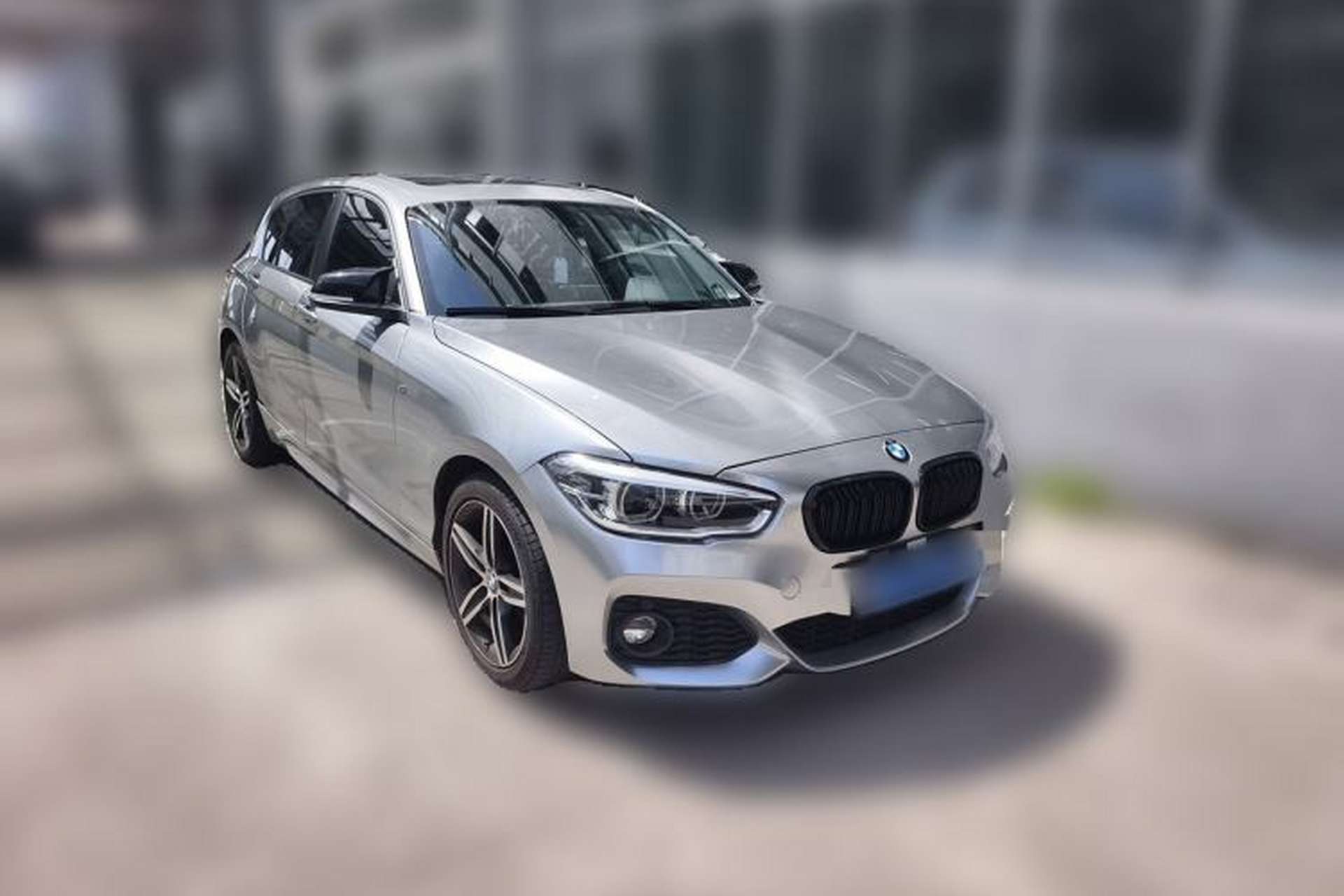 Used BMW 1 Series 2018 118i Sport Design Package Front Right 45 Deg