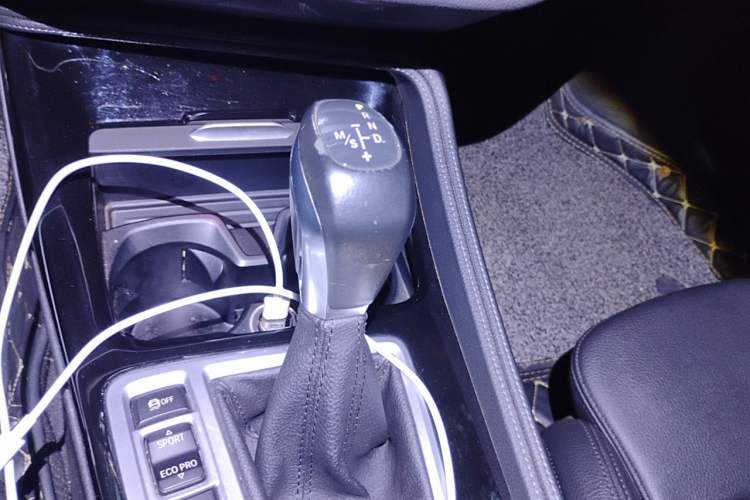 Used BMW 1 Series 2018 118i Sport Edition Gear Lever