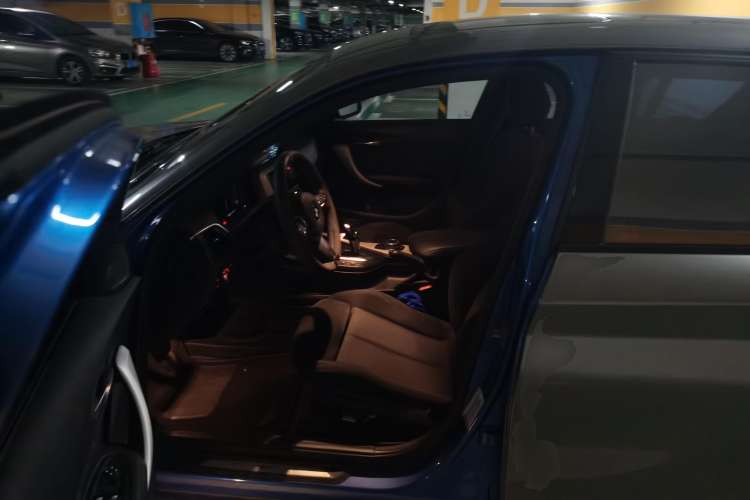 Used BMW 1 Series 2018 120i M Sport Package Left Front Seat