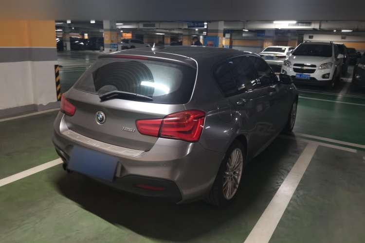 Used BMW 1 Series 2018 120i M Sport Package Rear Right 45 Deg