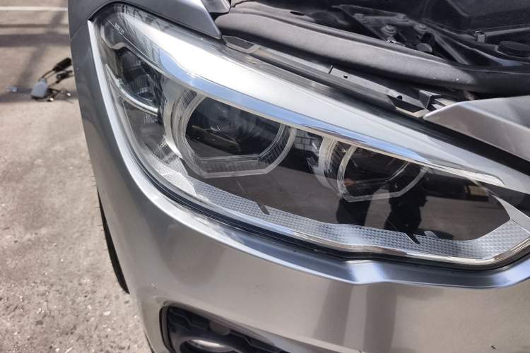 Used BMW 1 Series 2018 118i Sport Design Package Right Front Headlight