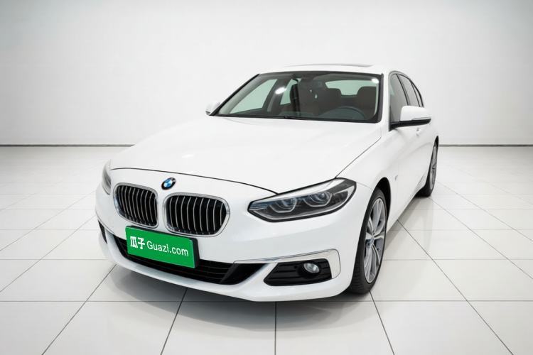 Ojetý BMW 1 Series 2018 120i Design Package Model Guazi used car, China used car export, Used car for sale, Used cars, Cheapest cars for sale
