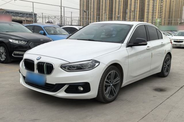 Ojetý BMW 1 Series 2018 Facelifted 118i Sport Edition