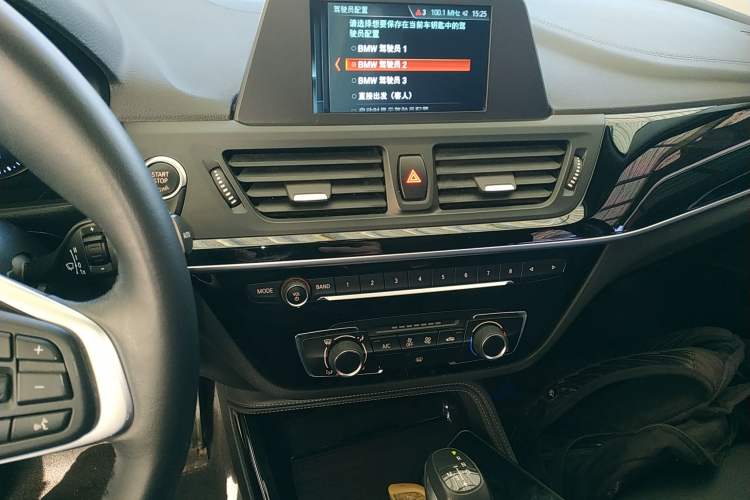 Used BMW 1 Series 2018 118i Sport Edition Audio And AC Panel