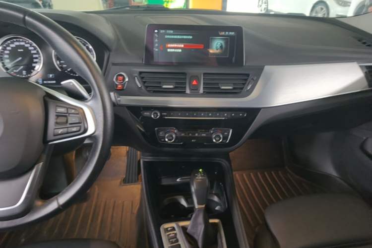 Used BMW 1 Series 2018 120i Design Package Model Audio And AC Panel