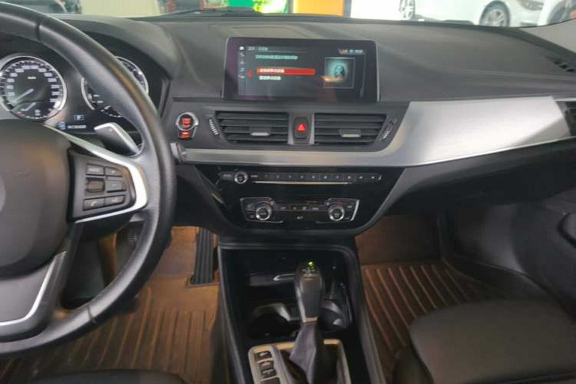 Used BMW 1 Series 2018 120i Design Package Model Audio And AC Panel