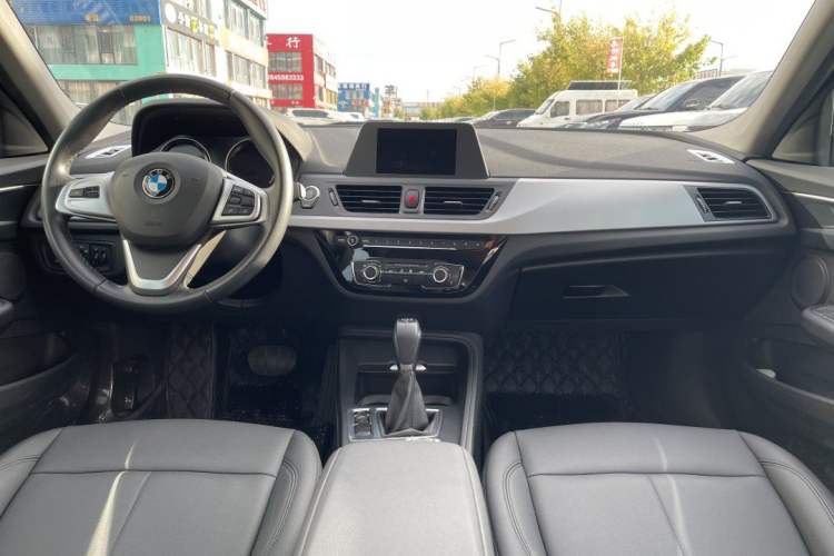 Used BMW 1 Series 2018 Revised 118i Fashion Edition Audio And AC Panel