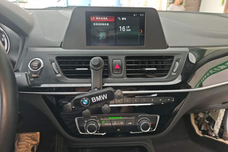 Used BMW 1 Series 2018 118i Sport Edition Audio And AC Panel