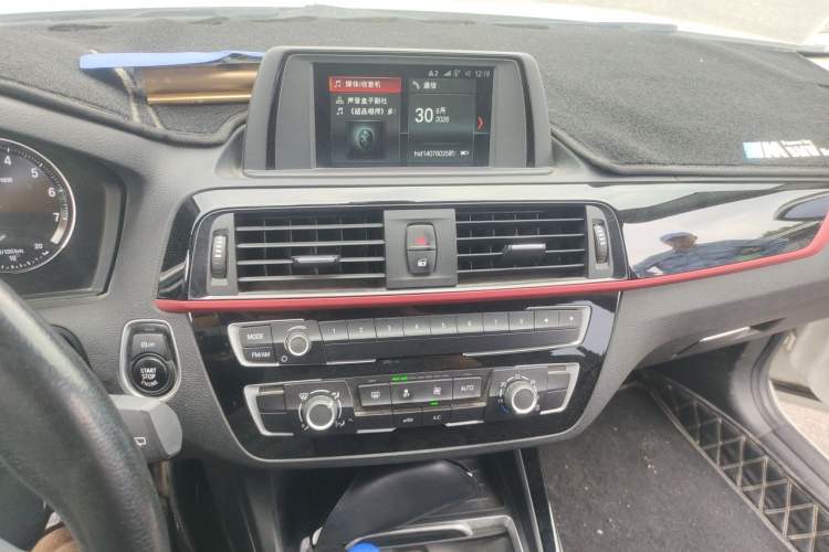 Used BMW 1 Series 2018 118i Sport Design Package Audio And AC Panel