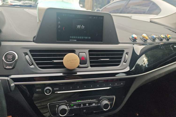 Used BMW 1 Series 2018 118i Sport Edition Audio And AC Panel