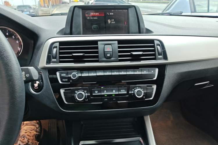 Used BMW 1 Series 2018 118i Leading Model Audio And AC Panel