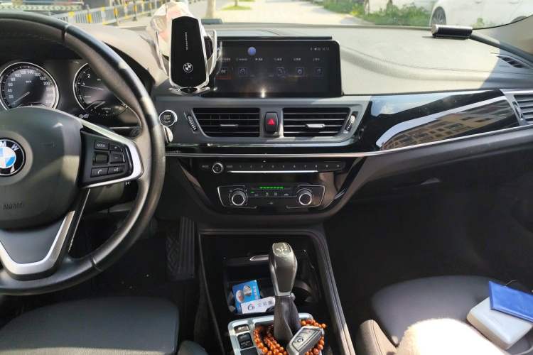 Used BMW 1 Series 2018 118i Sport Edition Audio And AC Panel