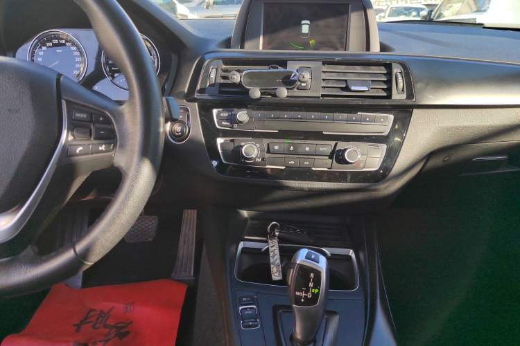 Used BMW 1 Series 2018 118i Leading Model Audio And AC Panel