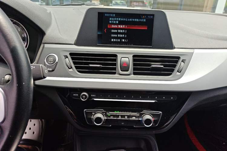 Used BMW 1 Series 2018 118i Fashion Model Audio And AC Panel