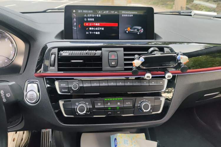 Used BMW 1 Series 2018 118i Sport Design Package Audio And AC Panel