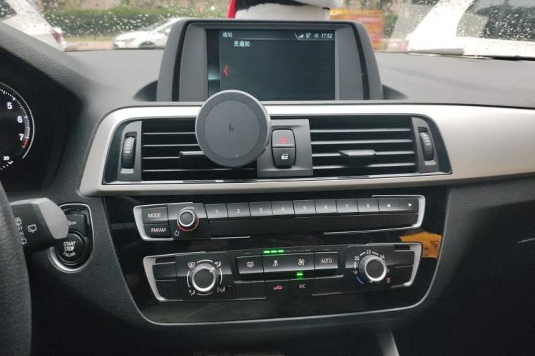 Used BMW 1 Series 2018 118i Leading Model Audio And AC Panel