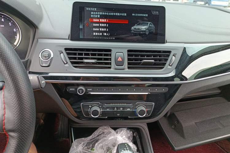 Used BMW 1 Series 2018 118i Sport Edition Audio And AC Panel