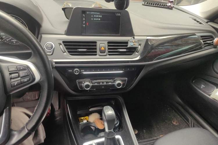 Used BMW 1 Series 2018 Facelifted 118i Sport Edition Audio And AC Panel