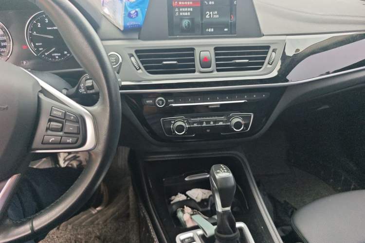 Used BMW 1 Series 2018 Facelifted 118i Sport Edition Audio And AC Panel