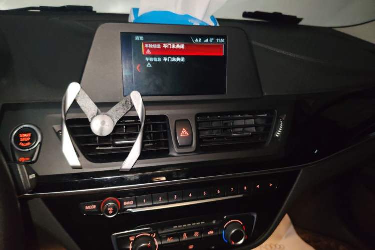 Used BMW 1 Series 2018 118i Sport Edition Audio And AC Panel