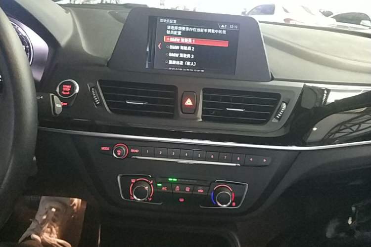 Used BMW 1 Series 2018 118i Sport Edition Audio And AC Panel