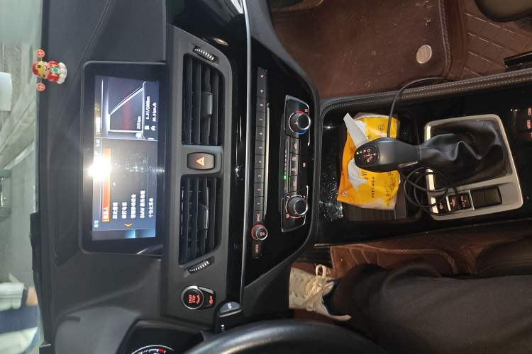 Used BMW 1 Series 2018 118i Sport Edition Audio And AC Panel