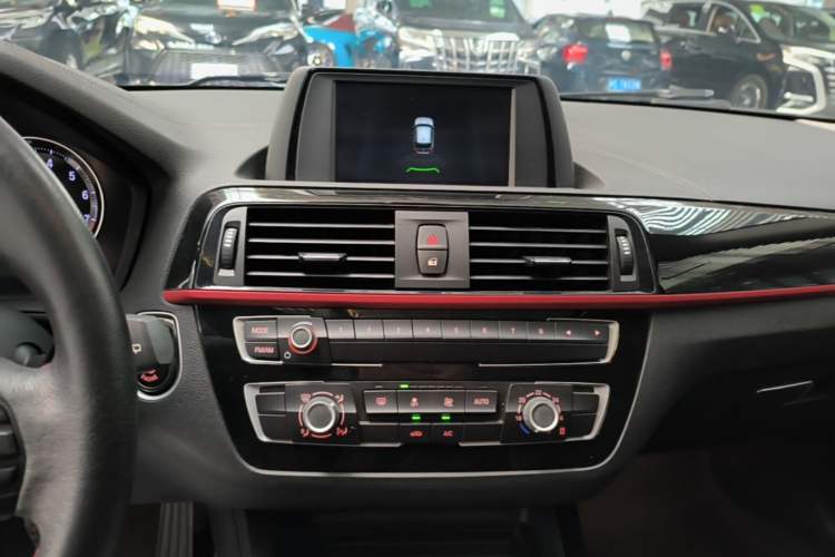 Used BMW 1 Series 2018 118i Sport Design Package Audio And AC Panel