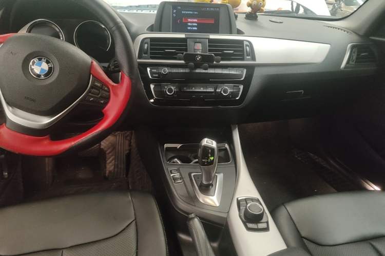 Used BMW 1 Series 2018 118i Leading Model Audio And AC Panel
