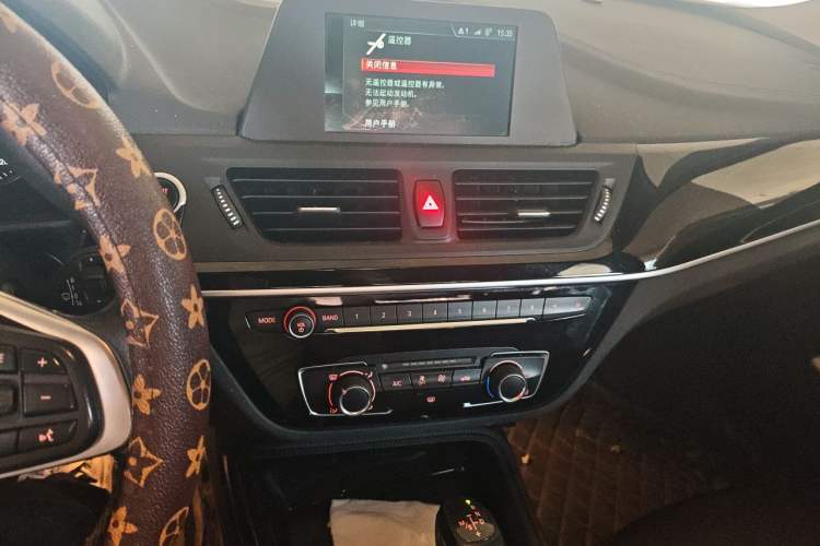 Used BMW 1 Series 2018 118i Sport Edition Audio And AC Panel